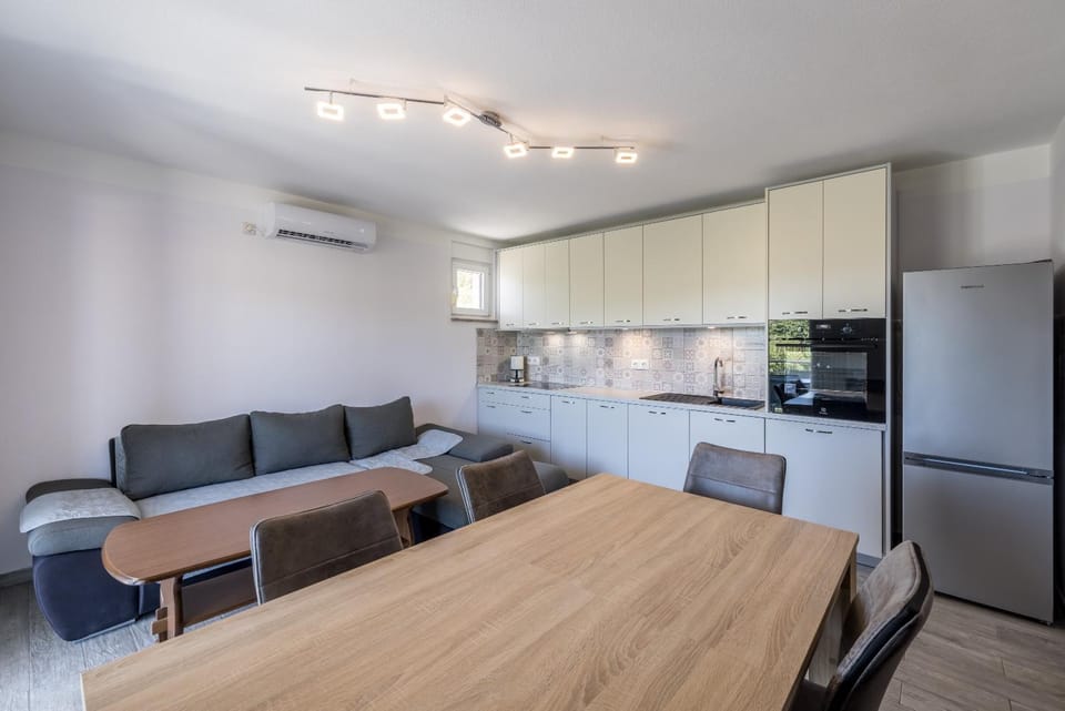 Vila Nina - Apartment Valentina Apartment in Split-Dalmatia County