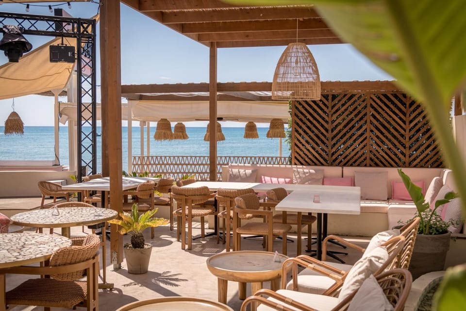 Restaurant/places to eat, Day, Beach, Sea view