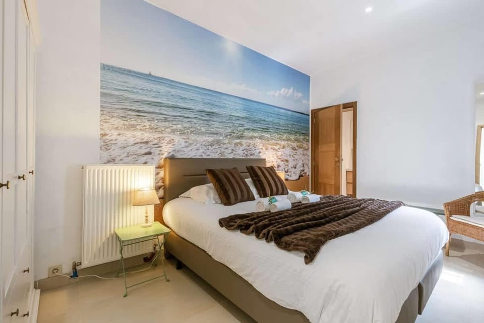 Casiola - Spacious apartment with terrace Apartment in Ostend