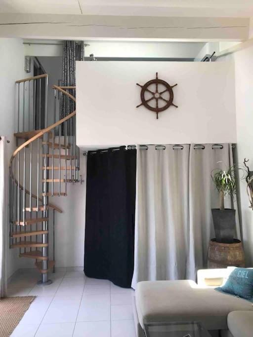 Duplex vue mer plage de Saint-Clair Apartment in Le Lavandou