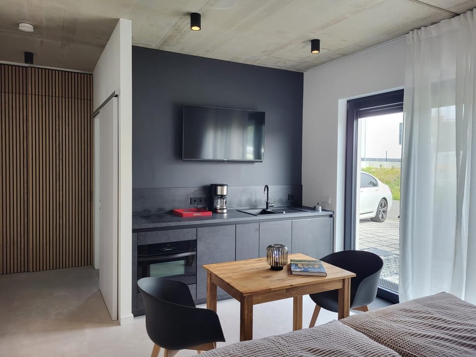 Property building, Kitchen or kitchenette, Living room