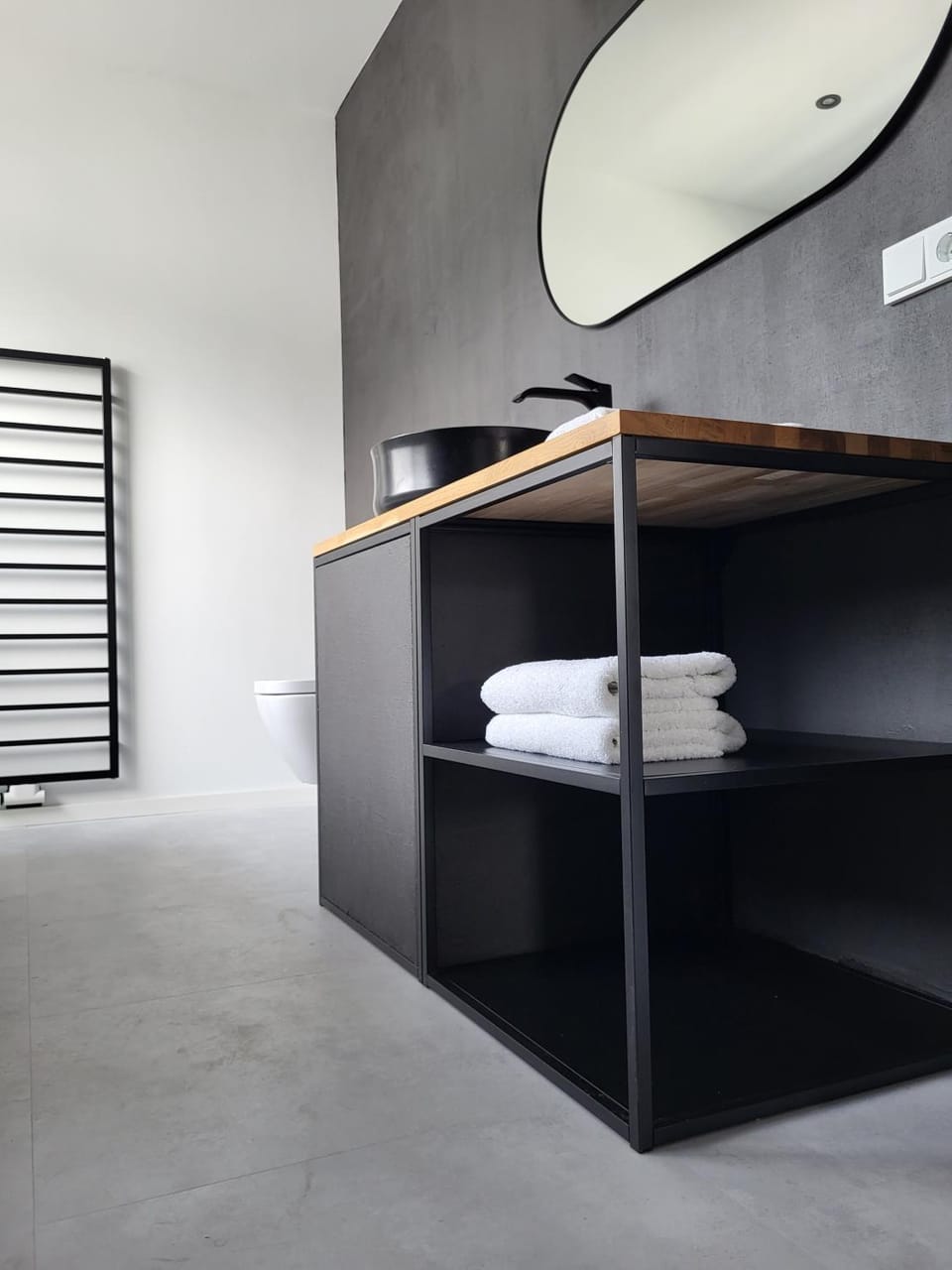 Bathroom, Living room