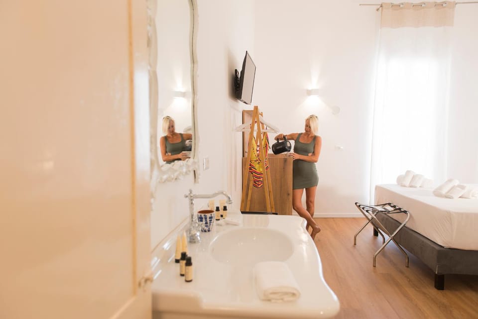 Hot Tub, Bedroom