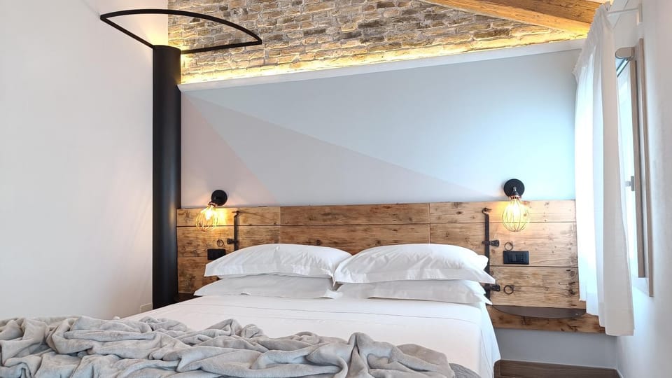 Casa Cuccagna Chioggia - Canal Vena View & Easy Drop-Off Bed and Breakfast in Chioggia