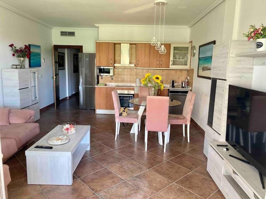 TV and multimedia, Kitchen or kitchenette