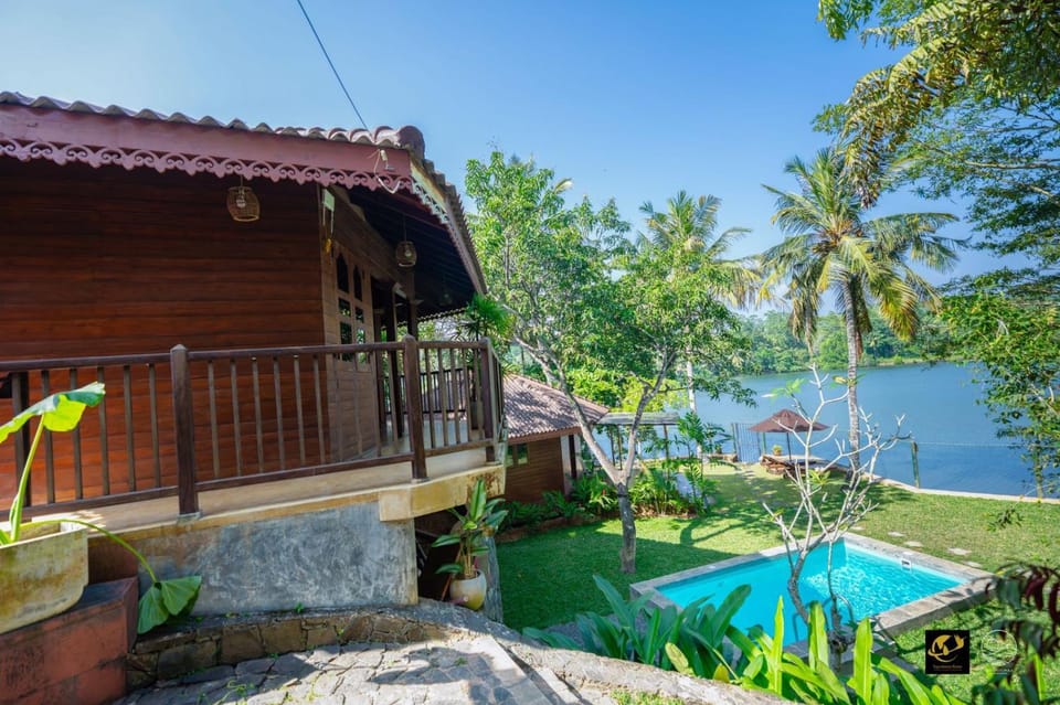 Garden, Lake view, Swimming pool
