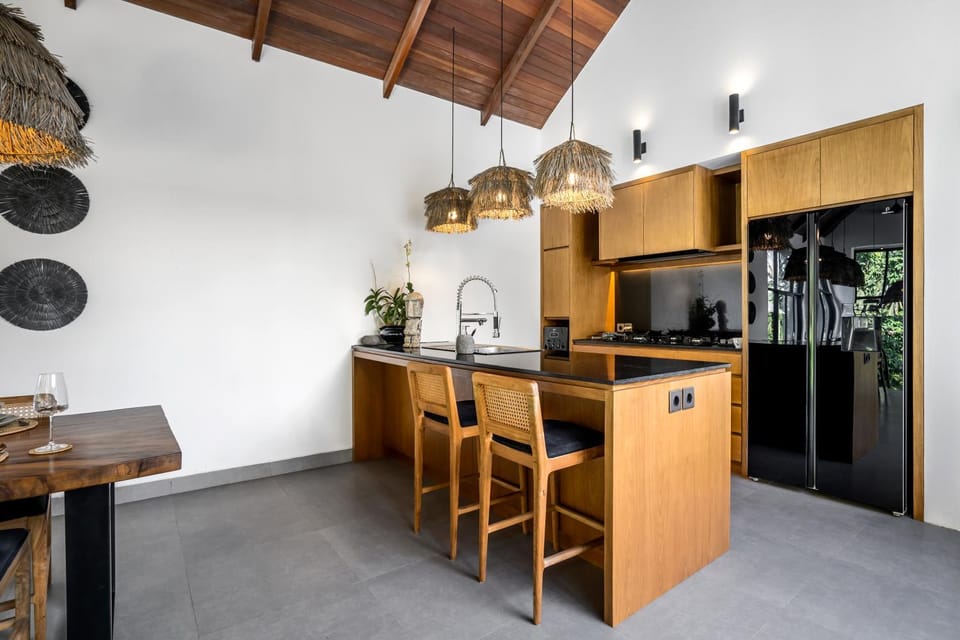 Kitchen or kitchenette, oven, stove