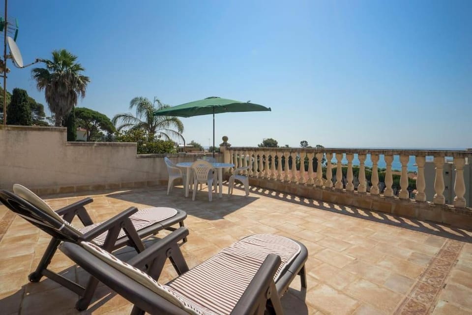 Patio, Balcony/Terrace, Sea view, sunbed