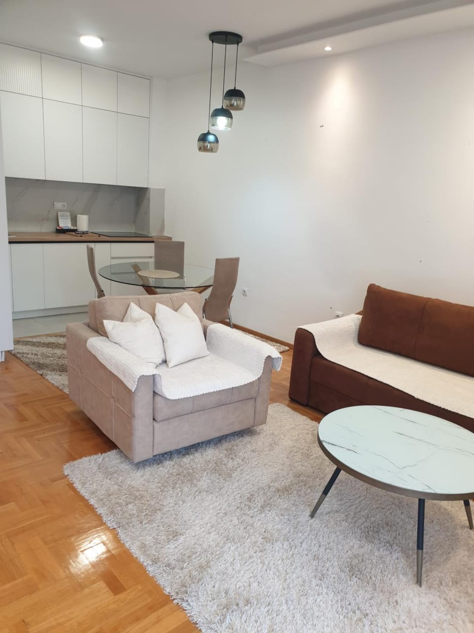 Kitchen or kitchenette, Living room