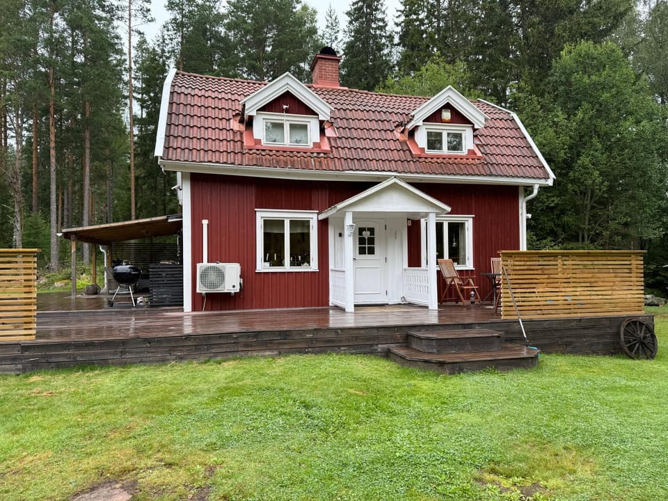 Torp ved Mårbacka (Helt hus til leie) Östra Ämtervik/ Sunne House in Sweden