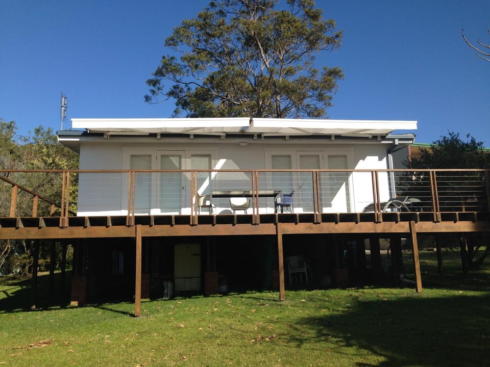 Facade/entrance, BBQ facilities, Balcony/Terrace, Dining area
