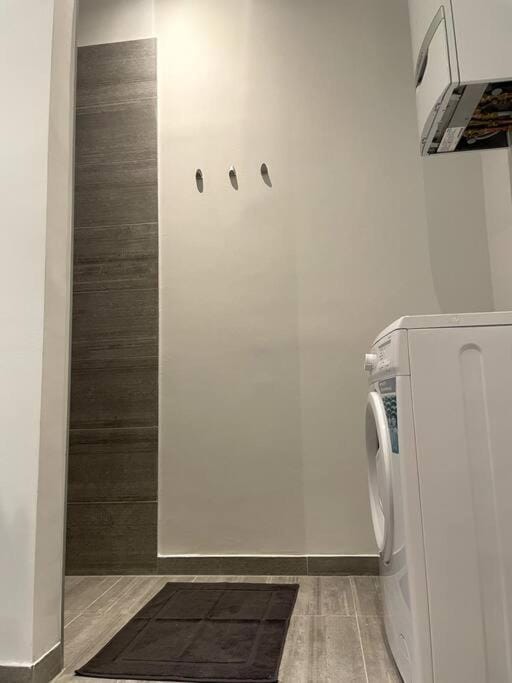 Shower, washing machine