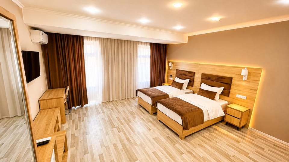 Bed, TV and multimedia, Photo of the whole room, Bedroom, wardrobe