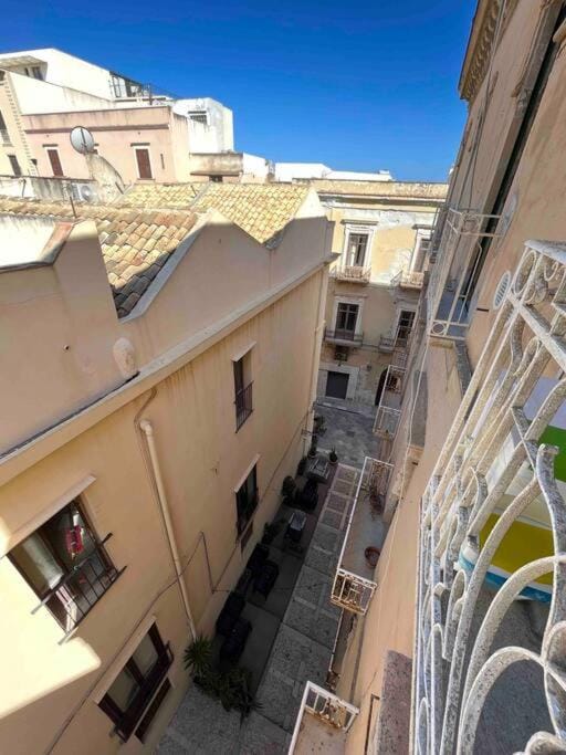 Day, Balcony/Terrace, City view