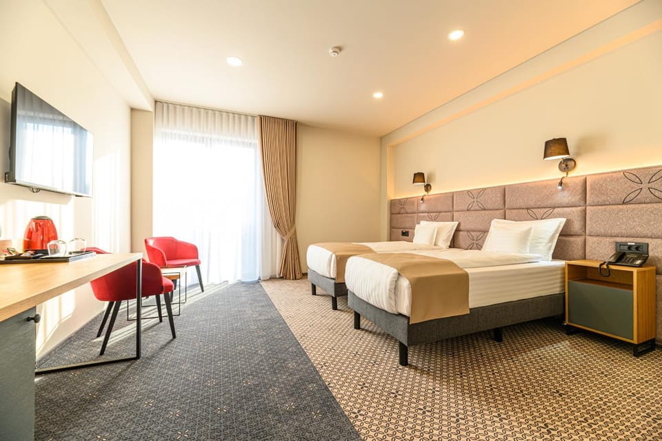 TV and multimedia, Photo of the whole room, Bedroom