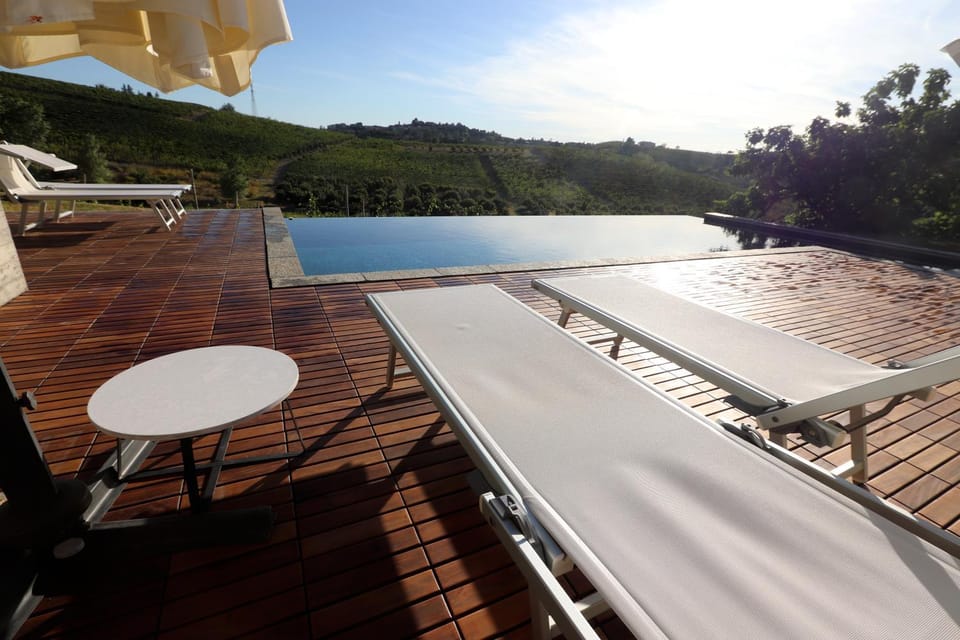 Day, Natural landscape, Swimming pool, sunbed