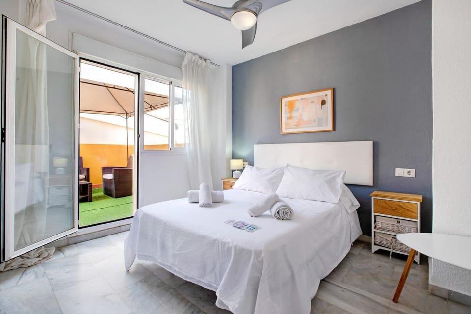 Living room, Bedroom