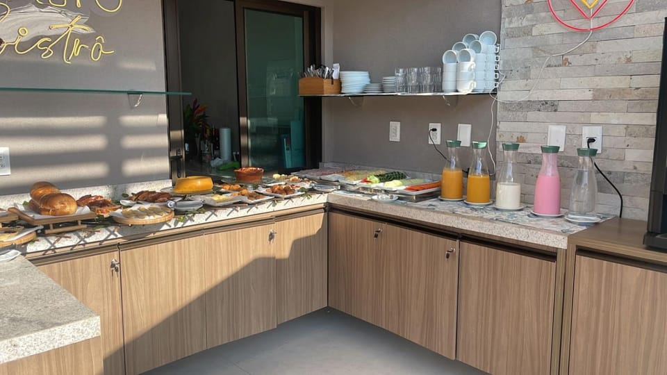 Breakfast, Internal: Not applicable to any particular room