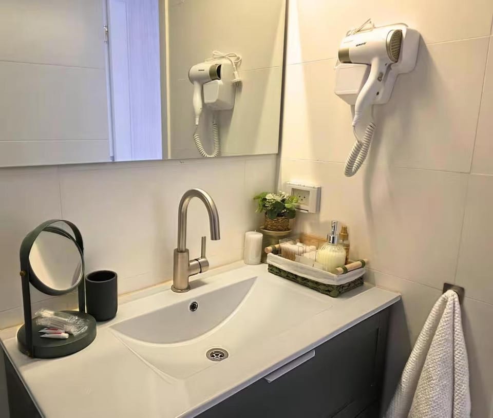 Pardisano Apartment in Center District