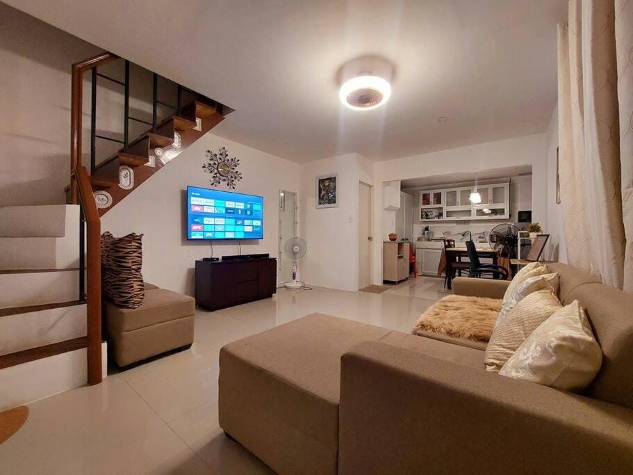TV and multimedia, Living room, Seating area