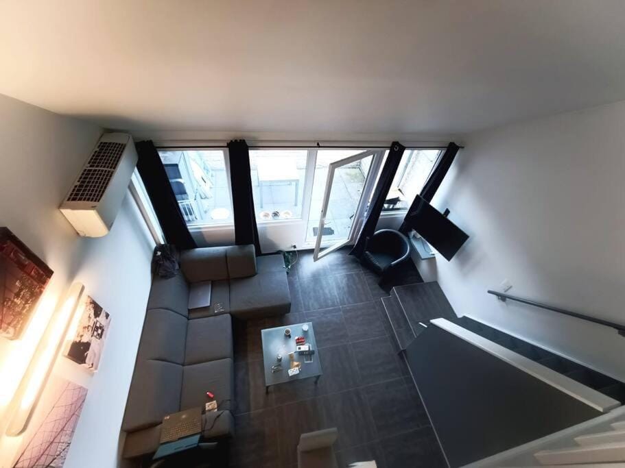 Le Havre du Circuit / Triplex avec Sauna House in Wallonia, Belgium
