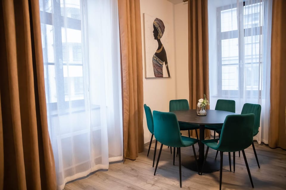 Living room, Seating area, Dining area