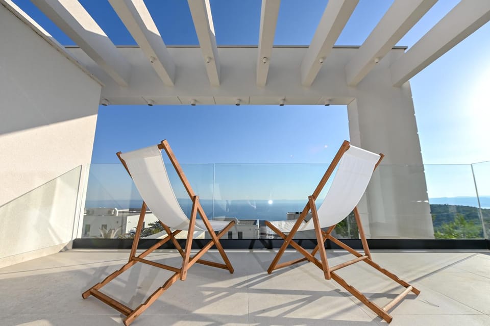 Villa Rosemary West - Heated Infinity Swimming Pool - Jacuzzi - Sea View Villa in Makarska