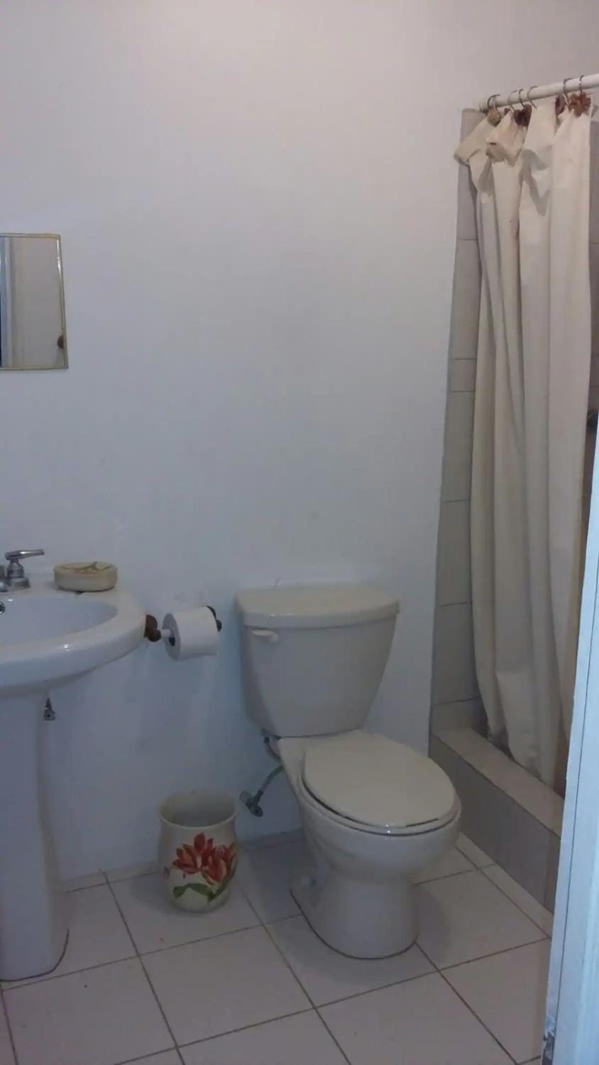 Lynn's Place Vacation rental in Caribbean