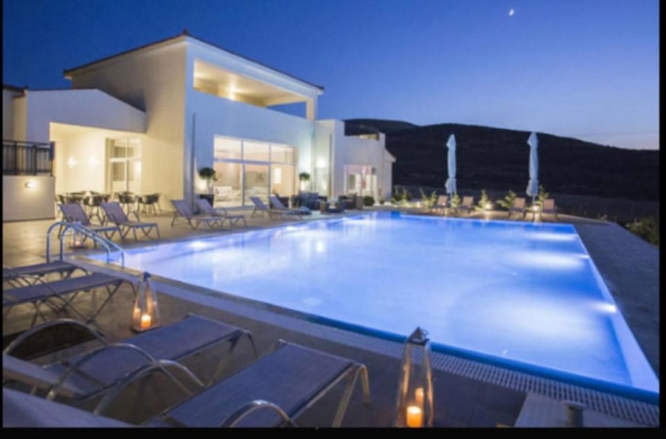 Ammos Suites Hotel in Decentralized Administration of the Aegean
