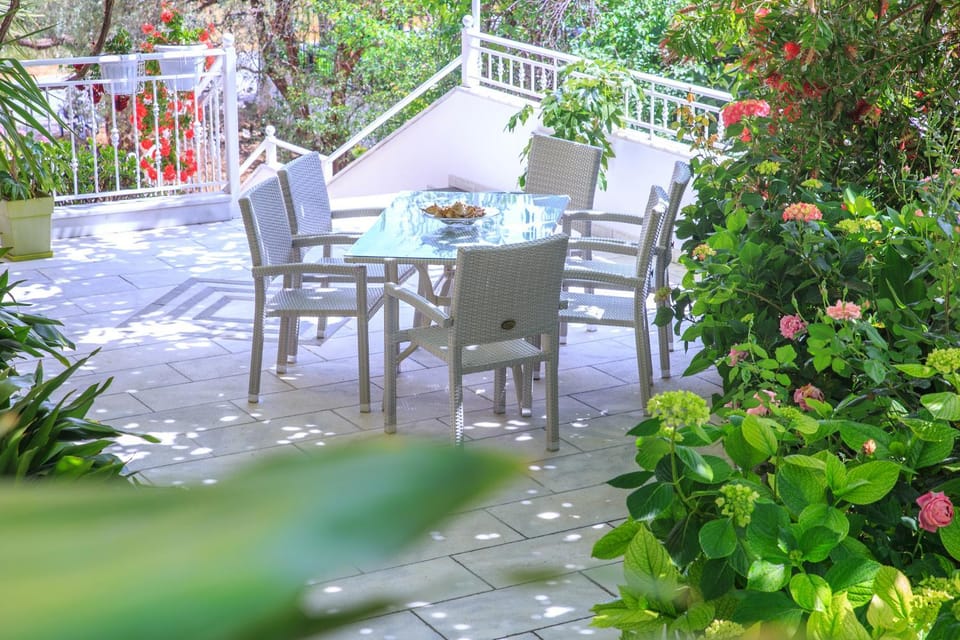 Garden, Balcony/Terrace, Garden view, Sea view