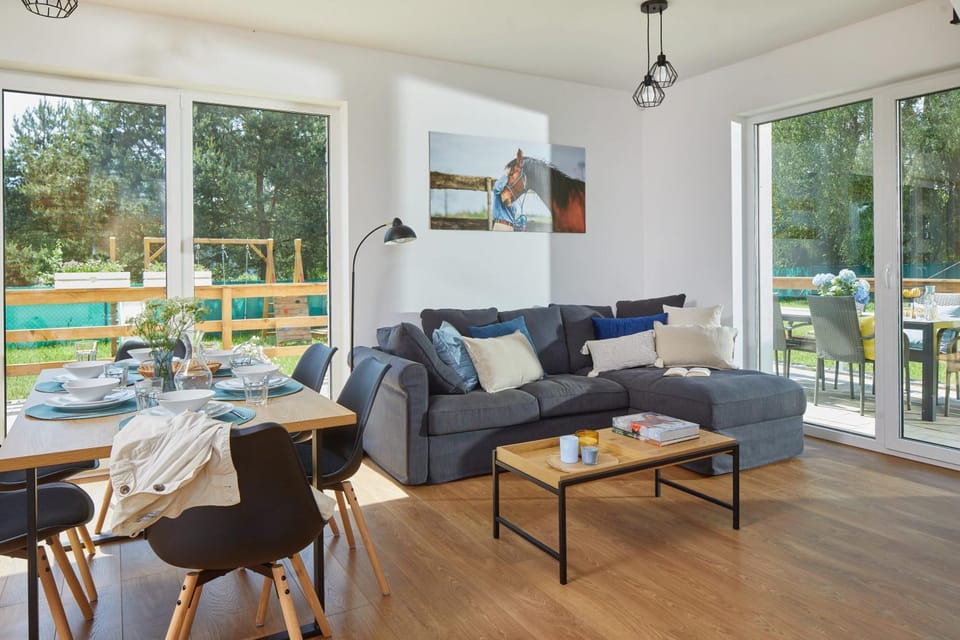 Spring, Day, Summer, Balcony/Terrace, Balcony/Terrace, Living room, Food and drinks, Food and drinks, Dining area, heating, heating