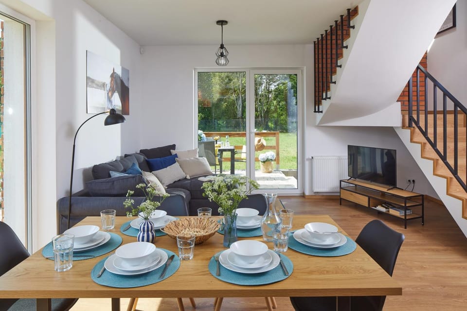 Spring, Day, Summer, Living room, Dining area, Garden view, Garden view