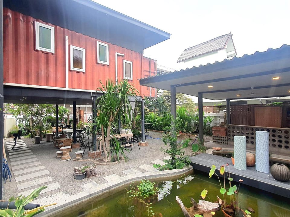 Pa Rang cafe & art stay Bed and Breakfast in Chiang Mai