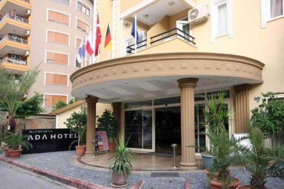 Property building, Facade/entrance