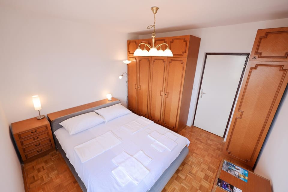 Three bedroom apartment Tesla Maraska Apartment in Zadar