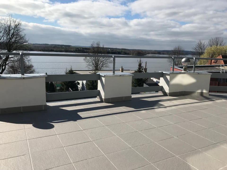Balcony/Terrace, Lake view