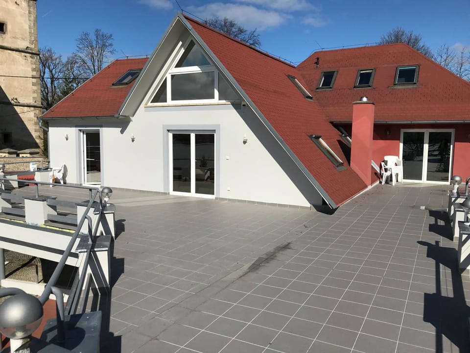 Property building, Facade/entrance