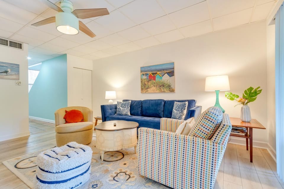 Gulf Breeze Escape w/ Patio + Community Pool! House in Gulf Breeze