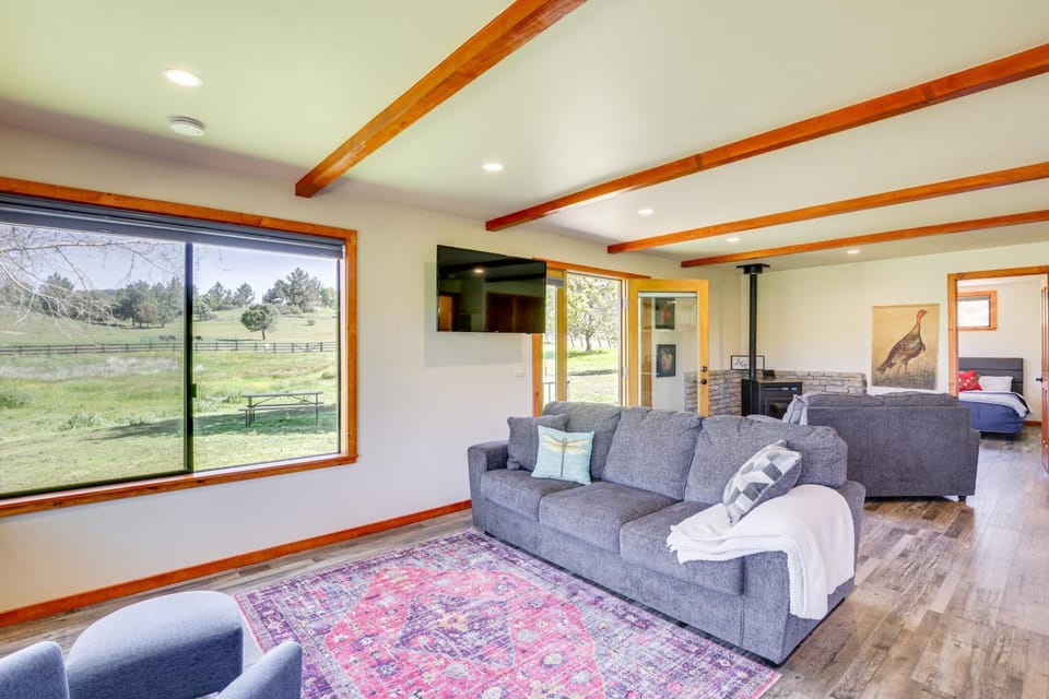 Julian Cottage Stay w/ Near Wildlife & Wineries House in Julian