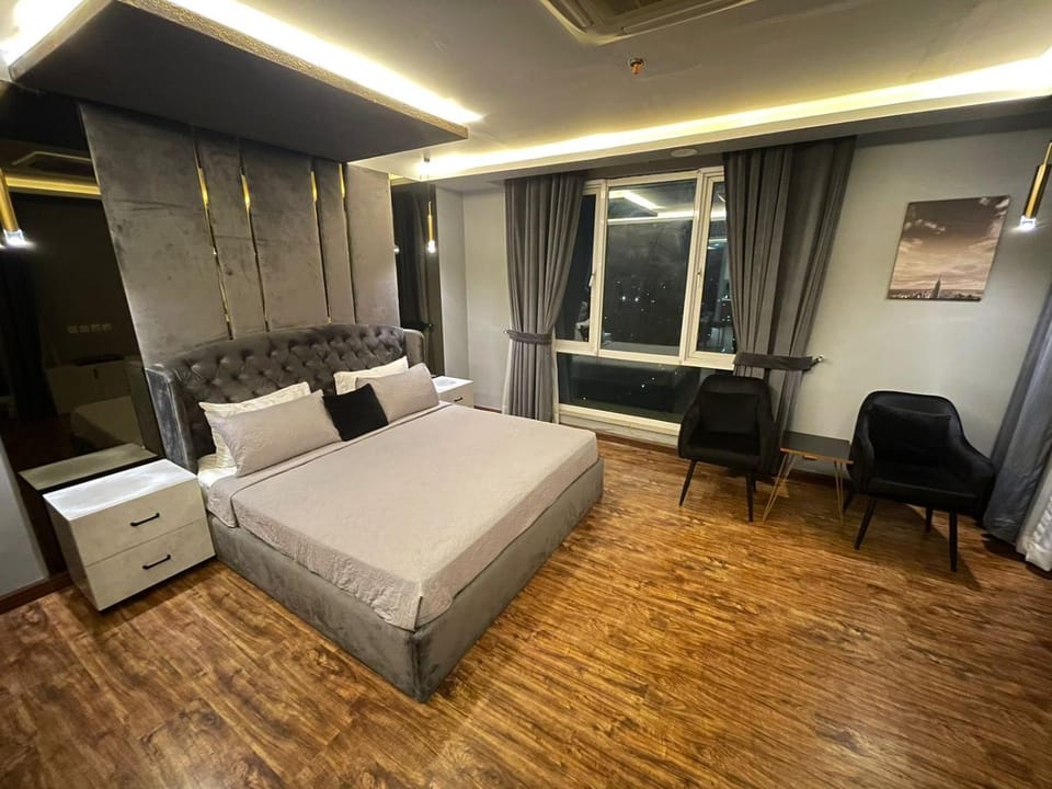 Luxury one bed Apartment in Gold Crest Mall And Residency DHA Lahore Apartment in Lahore