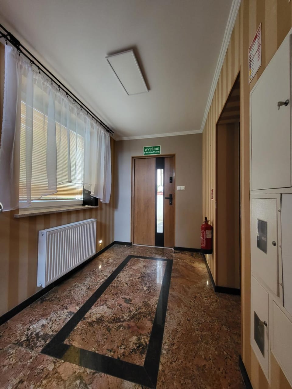 Hotelik Likusy - przy plaży nad jeziorem Ukiel z bezpłatnym prywatnym parkingiem i klimatyzacją Bed and Breakfast in Poland
