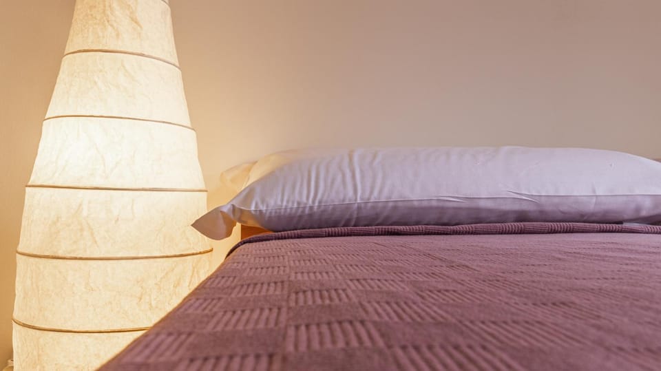 Bed, Photo of the whole room, Decorative detail, Bedroom