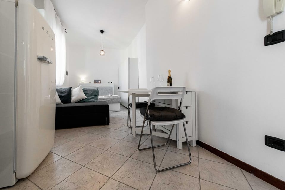 Realkasa Otto Colonne Flat Apartment in Bologna