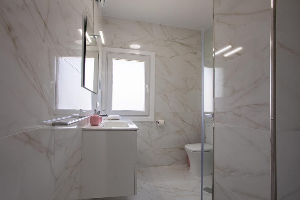 Shower, Bathroom