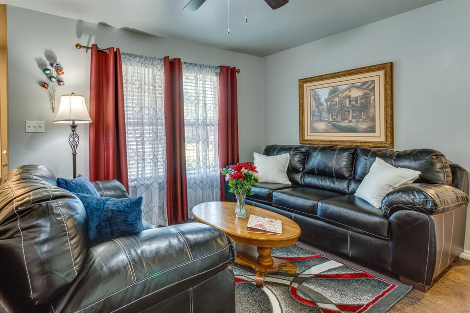 Cozy Norman Home: 4 Mi to Oklahoma University! House in Norman