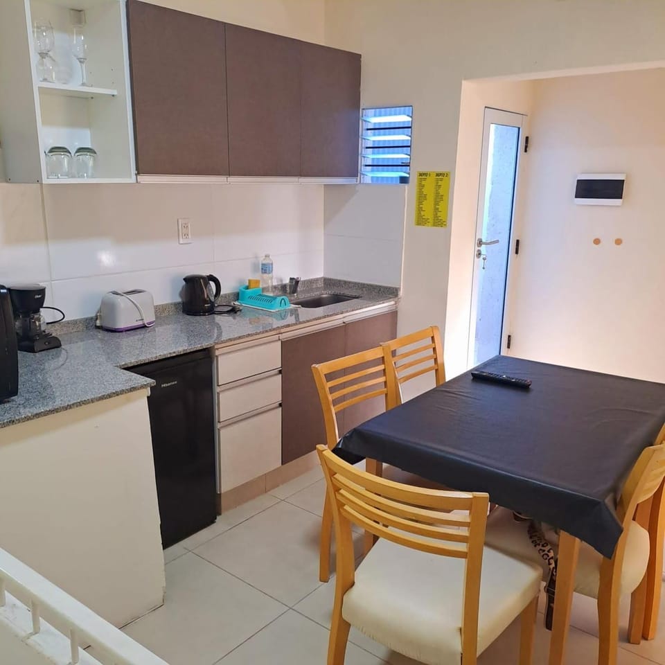 Kitchen or kitchenette, Dining area, pet friendly