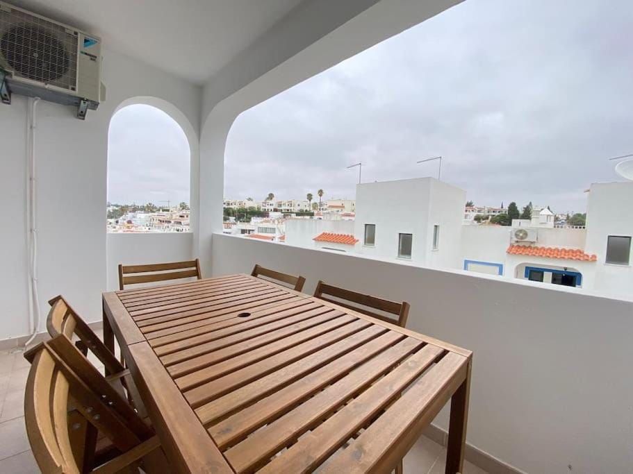 Apartamento Amparo-T2 c/piscina Apartment in Carvoeiro