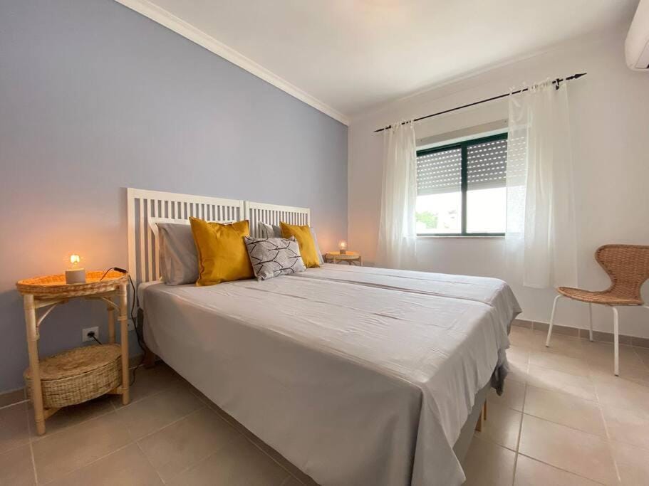 Apartamento Amparo-T2 c/piscina Apartment in Carvoeiro