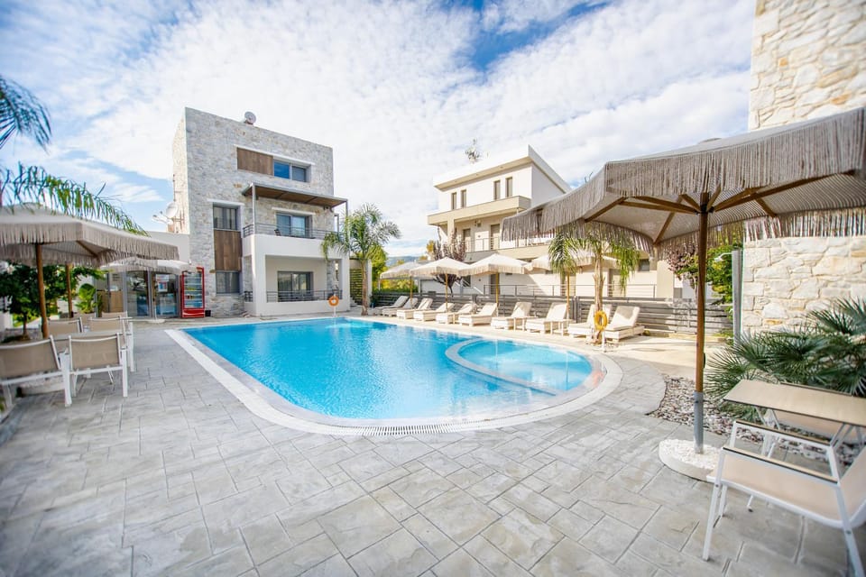 THALASSIA LUXURY APARTMENTS Apartment hotel in Decentralized Administration of Macedonia and Thrace