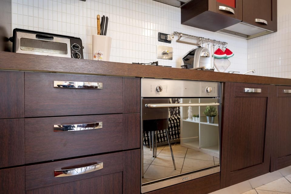Kitchen or kitchenette, pet friendly, stove